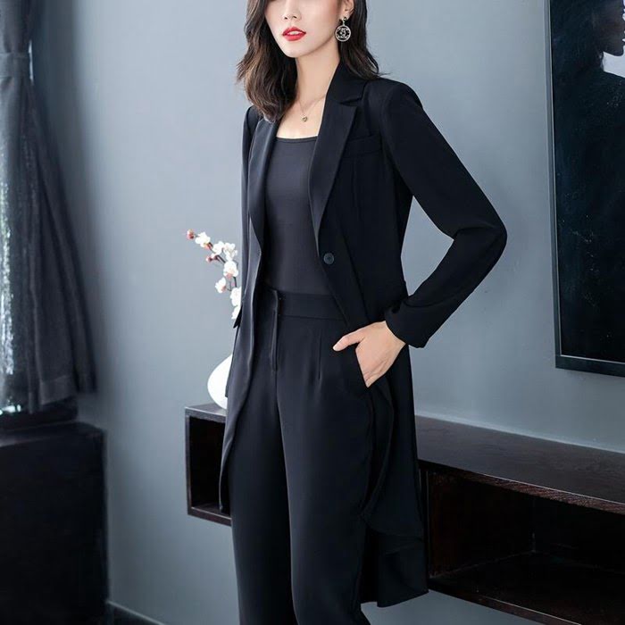 Chanel香奈兒 法國專櫃同步新款 2019新款 經典翻領拼接 淨色飄逸 收腰西服套裝 洋氣時尚  xly1094